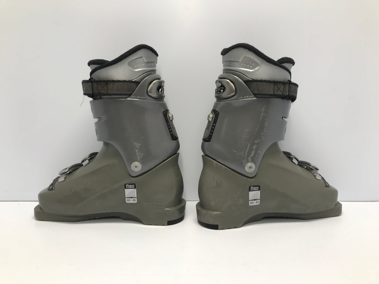 Ski Boots Mondo Size 24.0 Men's Size 6 Ladies Size 7 280 mm Nordica GP Overide Grey Sage Excellent