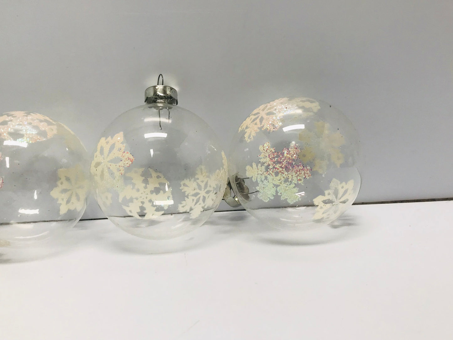 Christmas 4 Tree Ball Ornaments Vintage White Pink Glitter Snowflakes