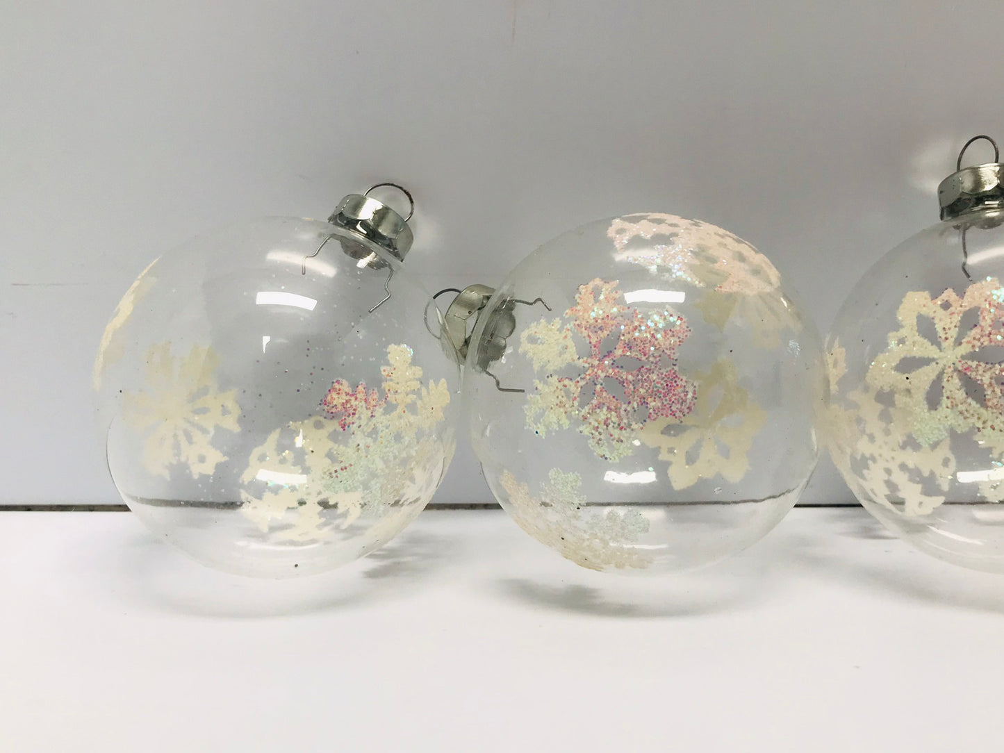 Christmas 4 Tree Ball Ornaments Vintage White Pink Glitter Snowflakes