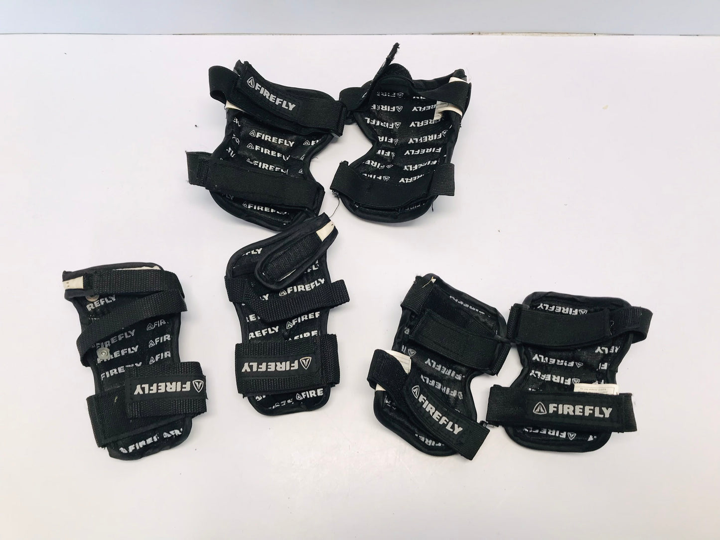 Inline Roller Skates Bike Skateboard Protective Knee Elbow Pads Child Size 4-7 Firefly Black Like New