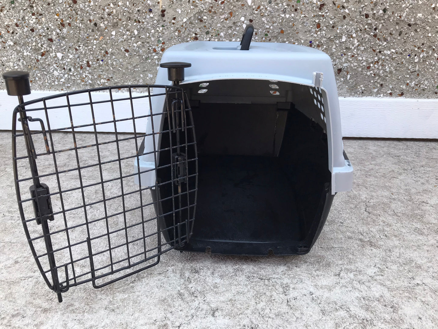 My Little Pet Shop Dog Cat Puppy Kennel Crate 22 inches Light Grey Excellent up to 20lbs