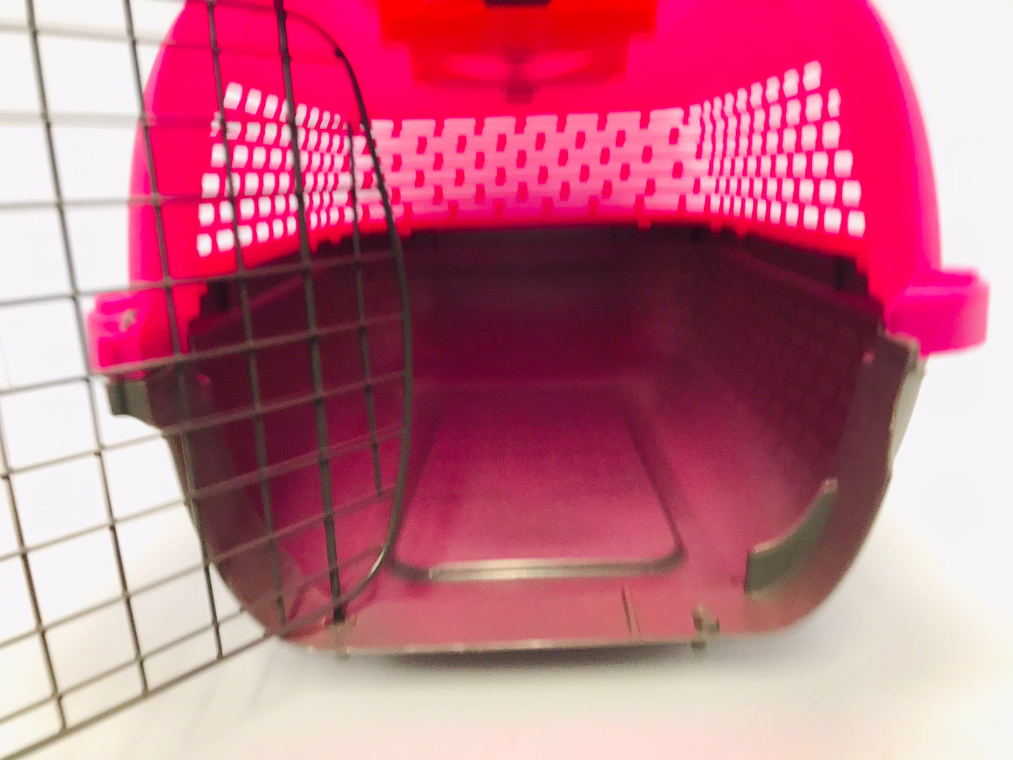 My Little Pet Shop Dog Puppy Pet Cat Kennel Crate Dog It Fushia Pink 22x15 Inches Like New