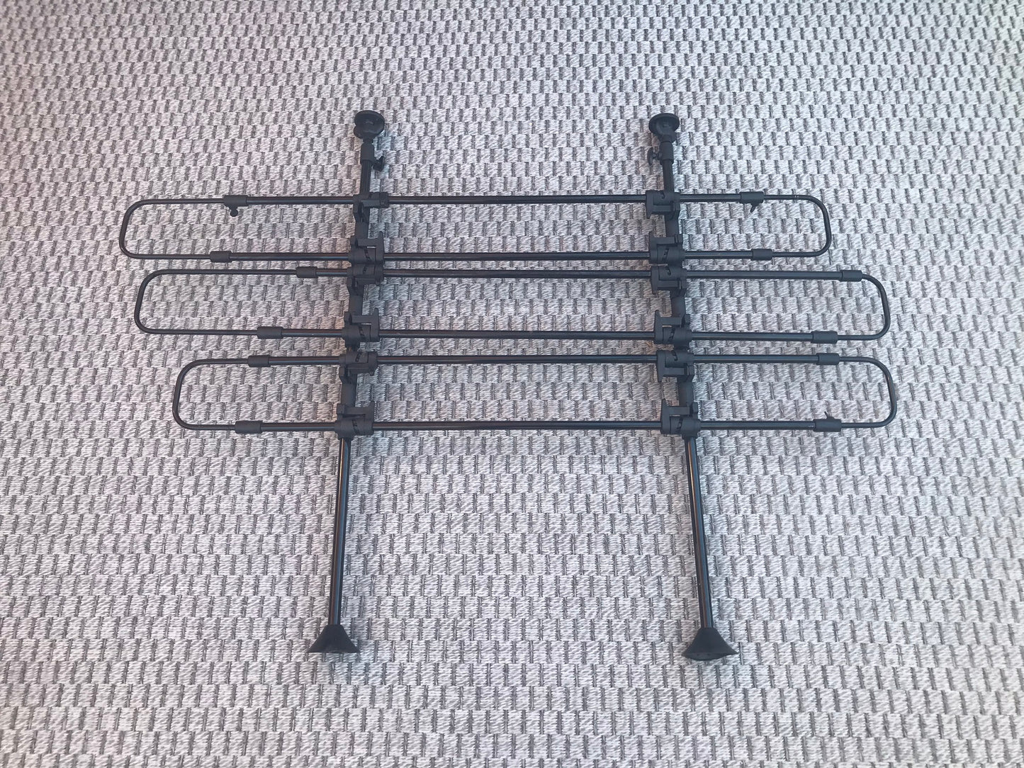 Petsafe Happy Ride Adjustable Metal Dog Barrier Gate Fits All North American SUV and Cars Adjustable Like New