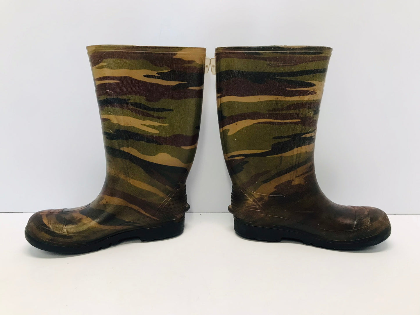 Rain Boots Child Size 1 Camo Waterproof