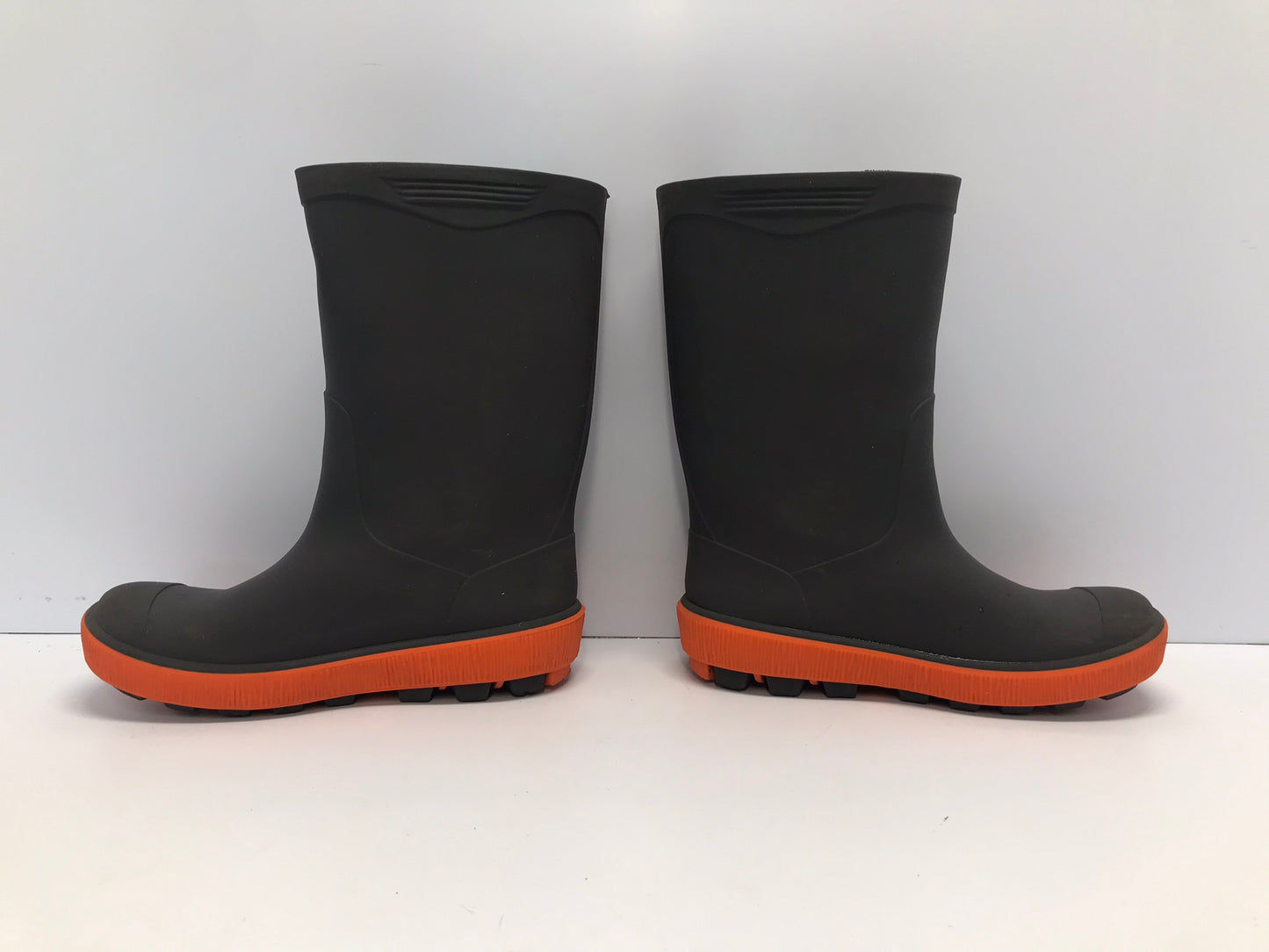 Rain Boots Child Size 4 Kamik Grey Orange As New