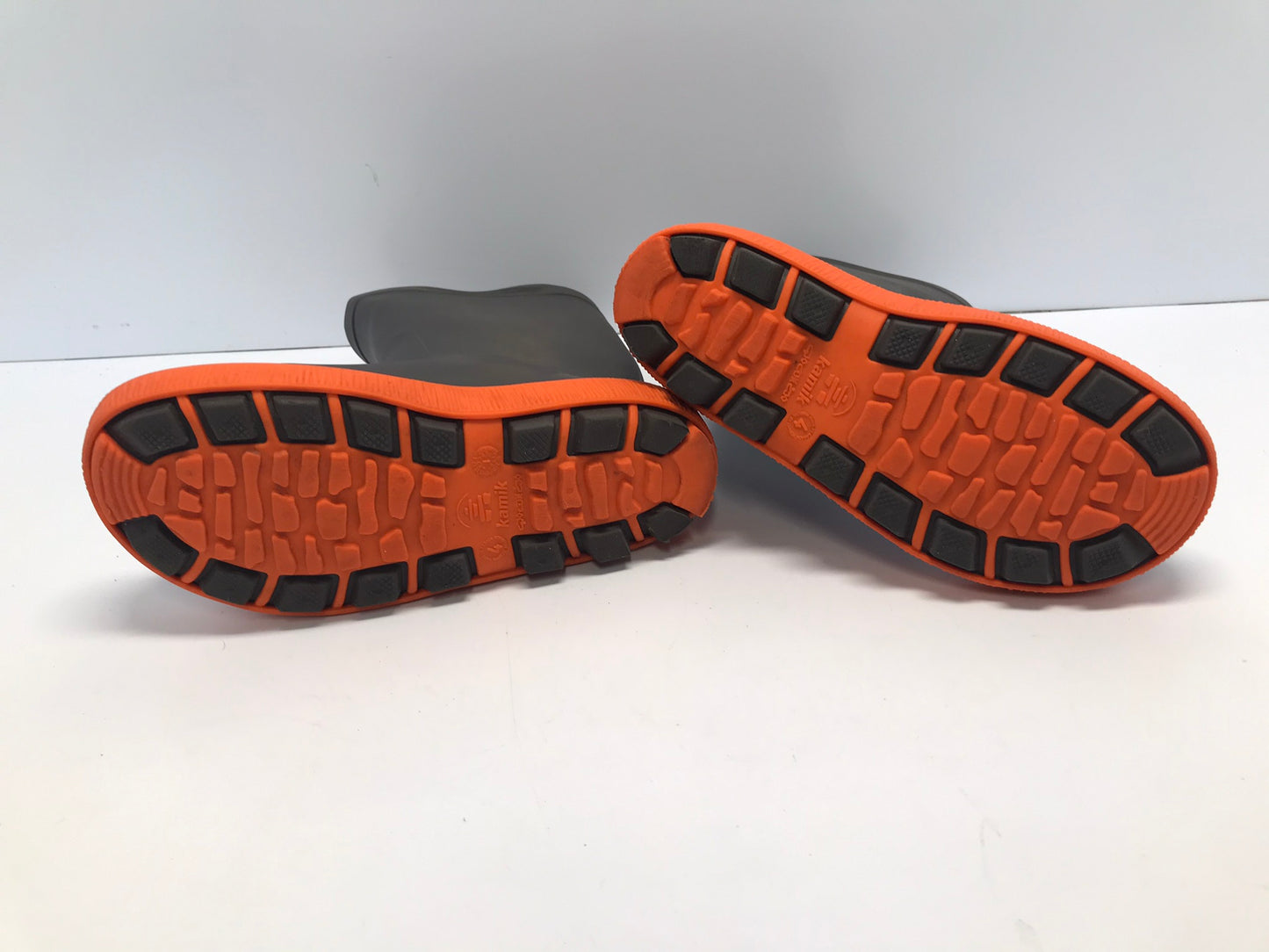 Rain Boots Child Size 4 Kamik Grey Orange As New