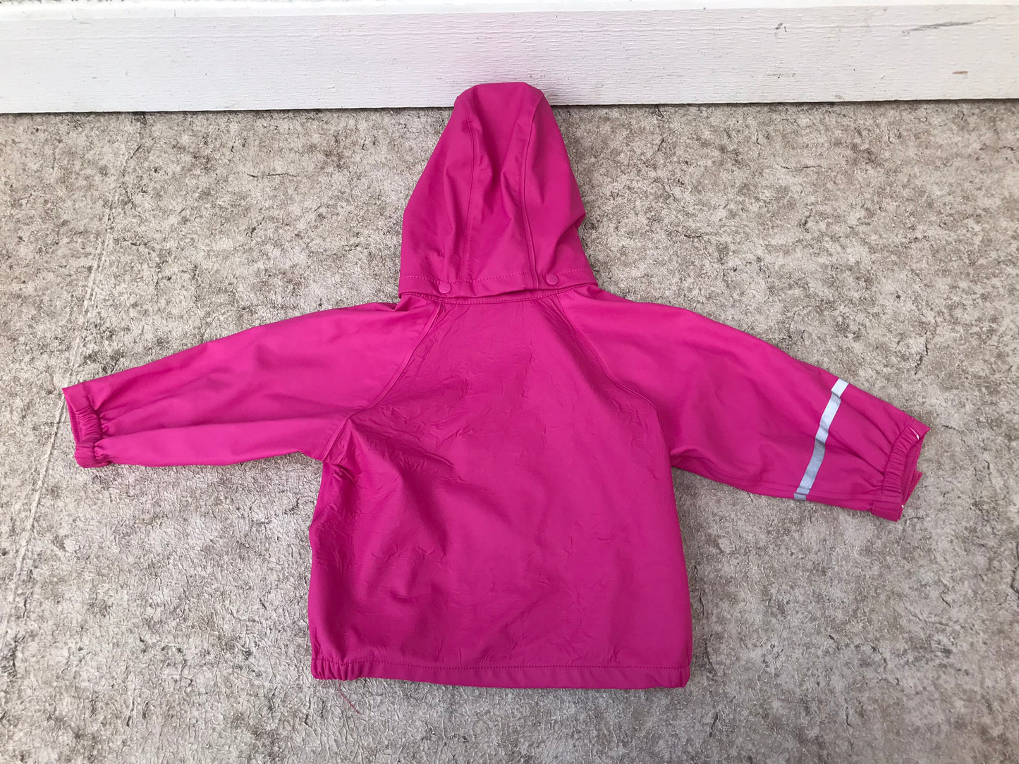 Rain Coat Child Size 12-18 Month From Europe Fushia Pink Waterproof Excellent