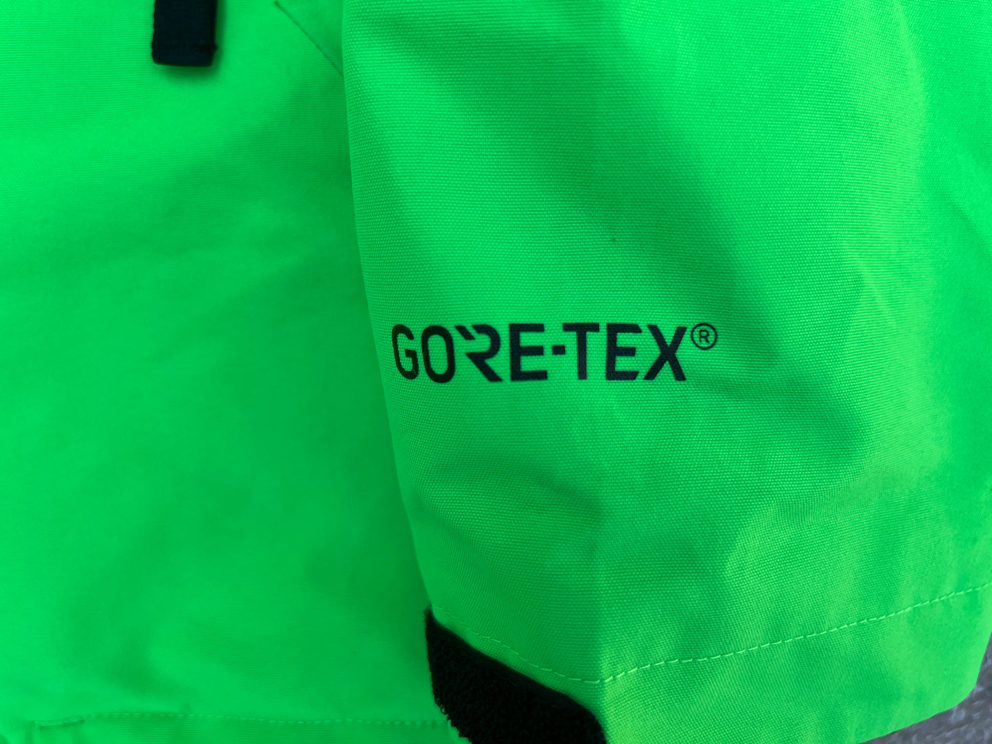 Rain Coat Child Youth Size X-Large 18-20 The North Face Gore-Tex Lime Black All Zippers Sealed Waterproof No Hood