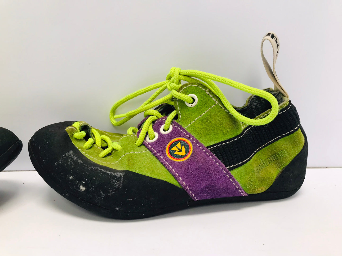 Rock Climbing Shoes Child Size 1 Vendramini Lime Purple