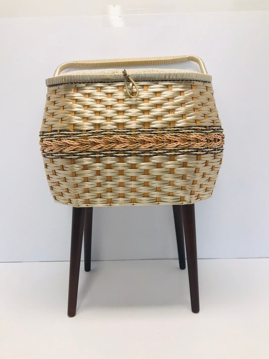 Sewing or knitting Vintage Eaton's 1960's Basket 24x14x12 inch Standing Wool Wicker Chest Like New Outstanding