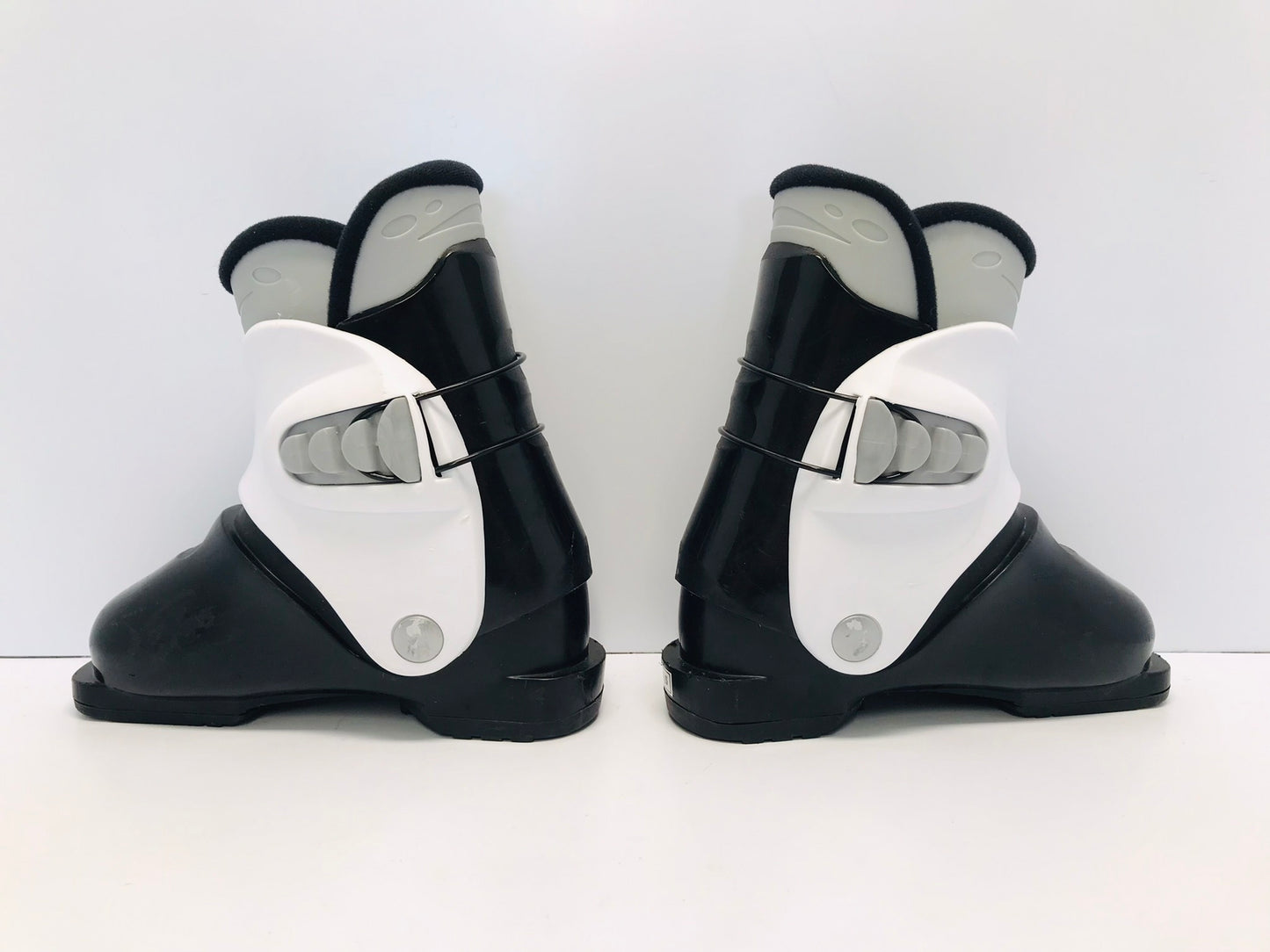 Ski Boots Mondo Size 19.5 Child Size 13 235 mm Tecno Pro Black White Like New