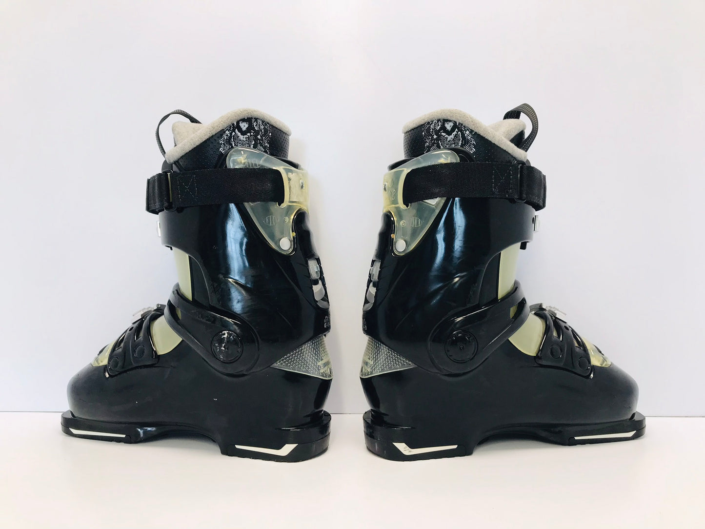 Ski Boots Mondo Size 24.5 Ladies Size 7.5 287 mm Dalbello Black Grey Pink Excellent