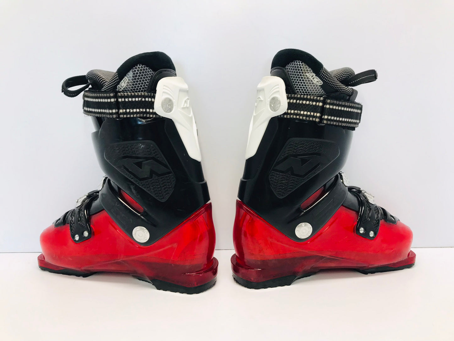 Ski Boots Mondo Size 25.5 Men's Size 7.5 ladies size 8.5 295 mm Nordica TransFire Red Black Like New