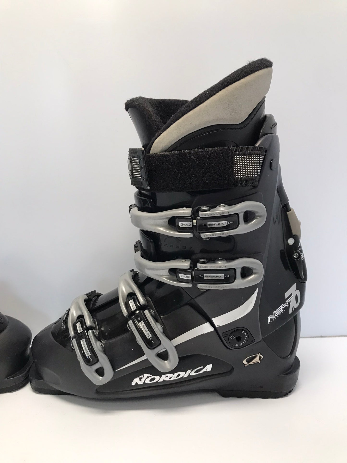 Ski Boots Mondo Size 27.0 Men's Size 9 Ladies Size 10 310mm Nordica Black Grey