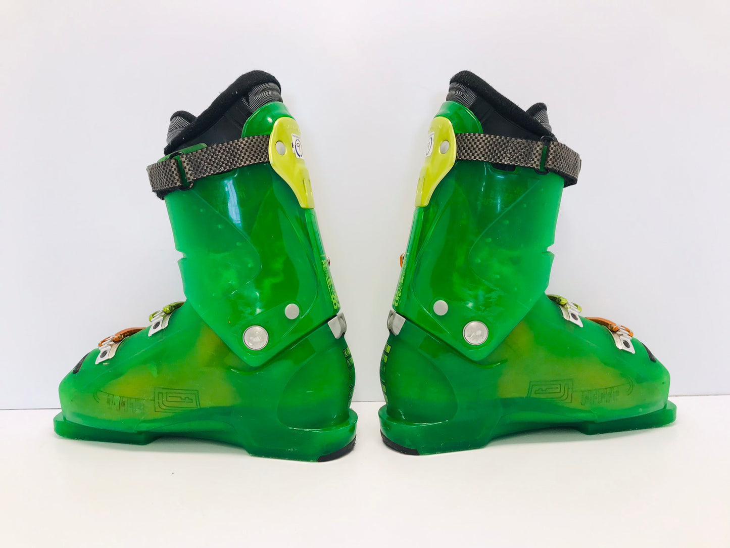 Ski Boots Mondo Size 27.5 Men's Size 9.5 Ladies Size 10.5 315 mm Salomon Lime Black