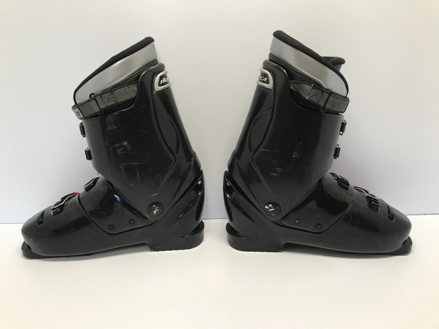 Ski Boots Mondo Size 28.5 Men's Size 10.5 330mm Nordica Black Red Excellent