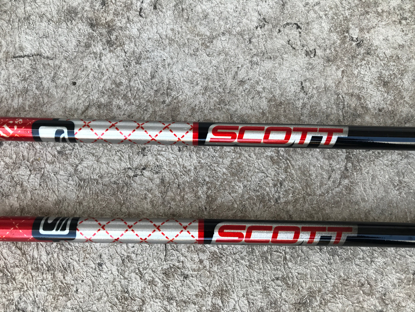 Ski Poles 48 inch 120 cm Scott Series 2 Red Silver Black Rubber Handles Like New