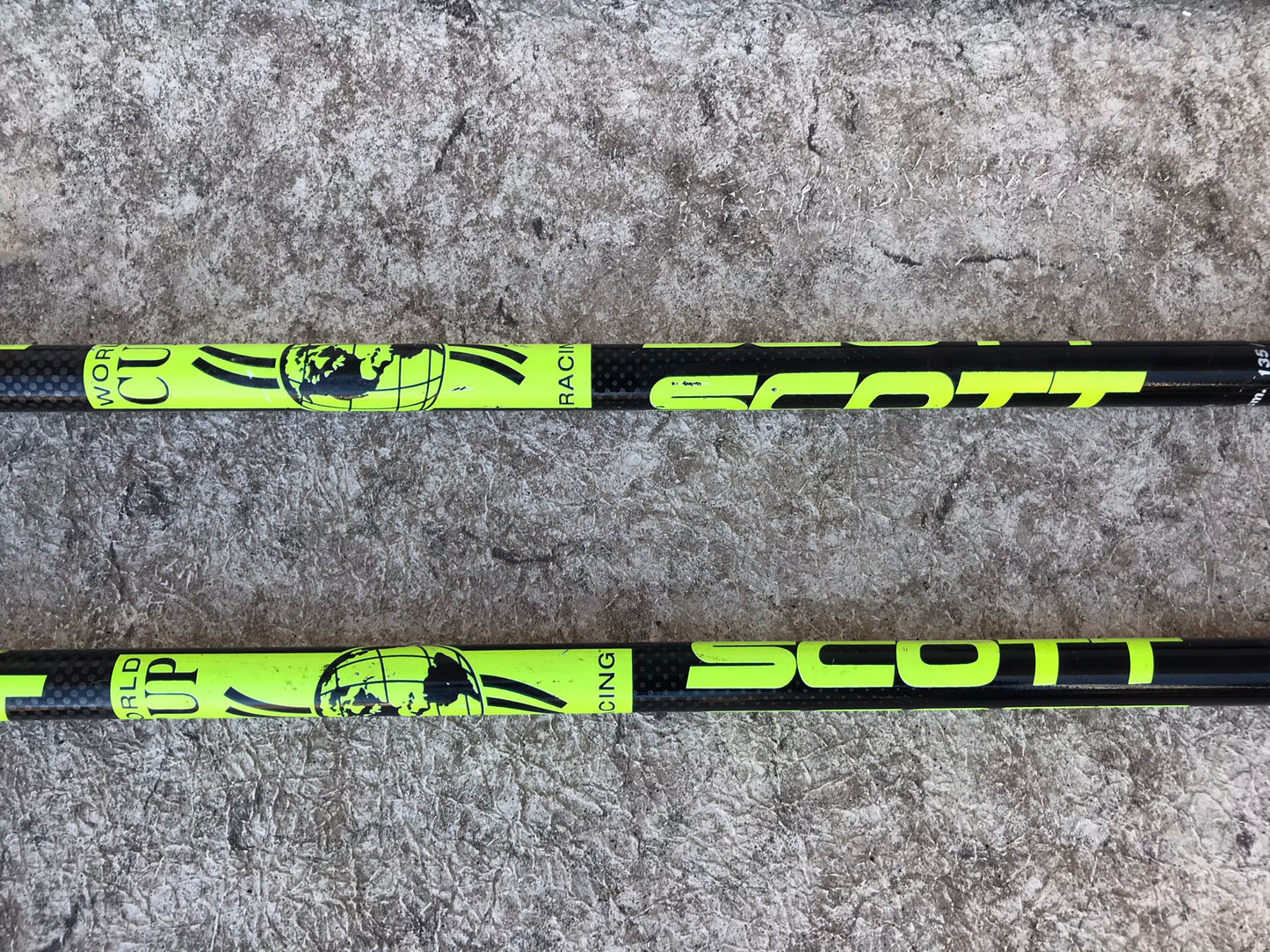 Ski Poles Adult Size 46 inch 115 cm Scott Racing Black Lime Rubber Handles Excellent