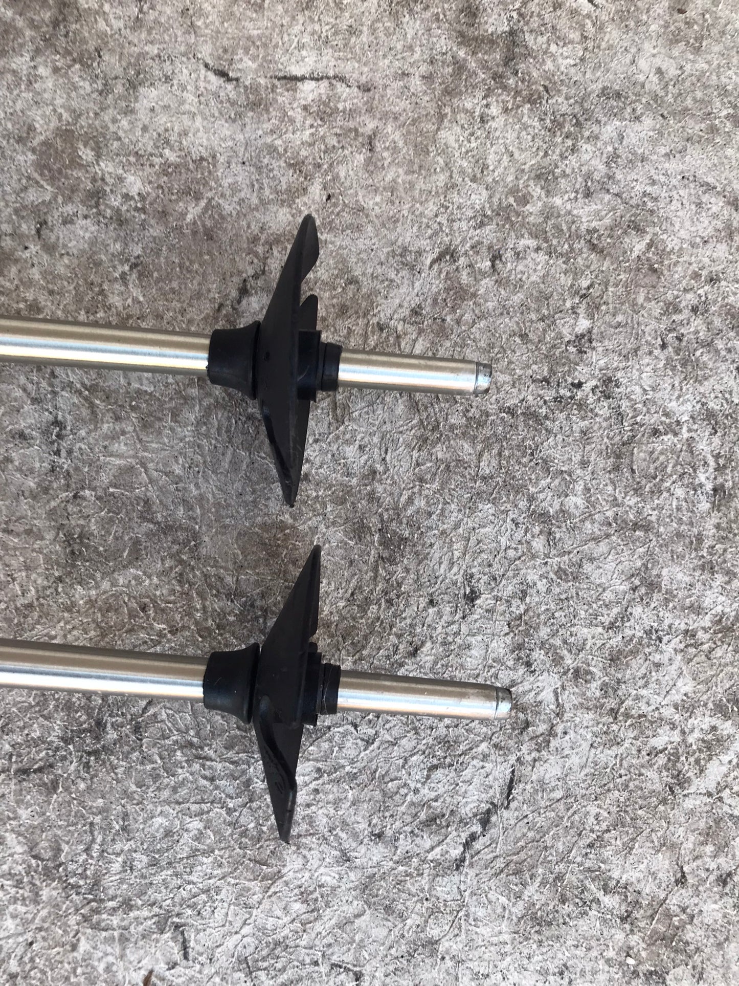 Ski Poles Adult Size 50 inch 125 cm Gipron Black Red Silver Like New