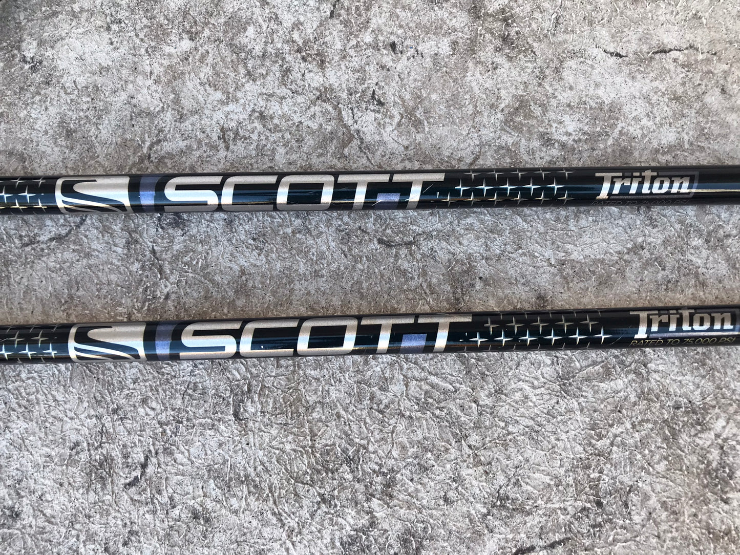 Ski Poles Adult Size 50 inch 125 cm Scott Triton Black Silver Rubber Handles Slight Bend