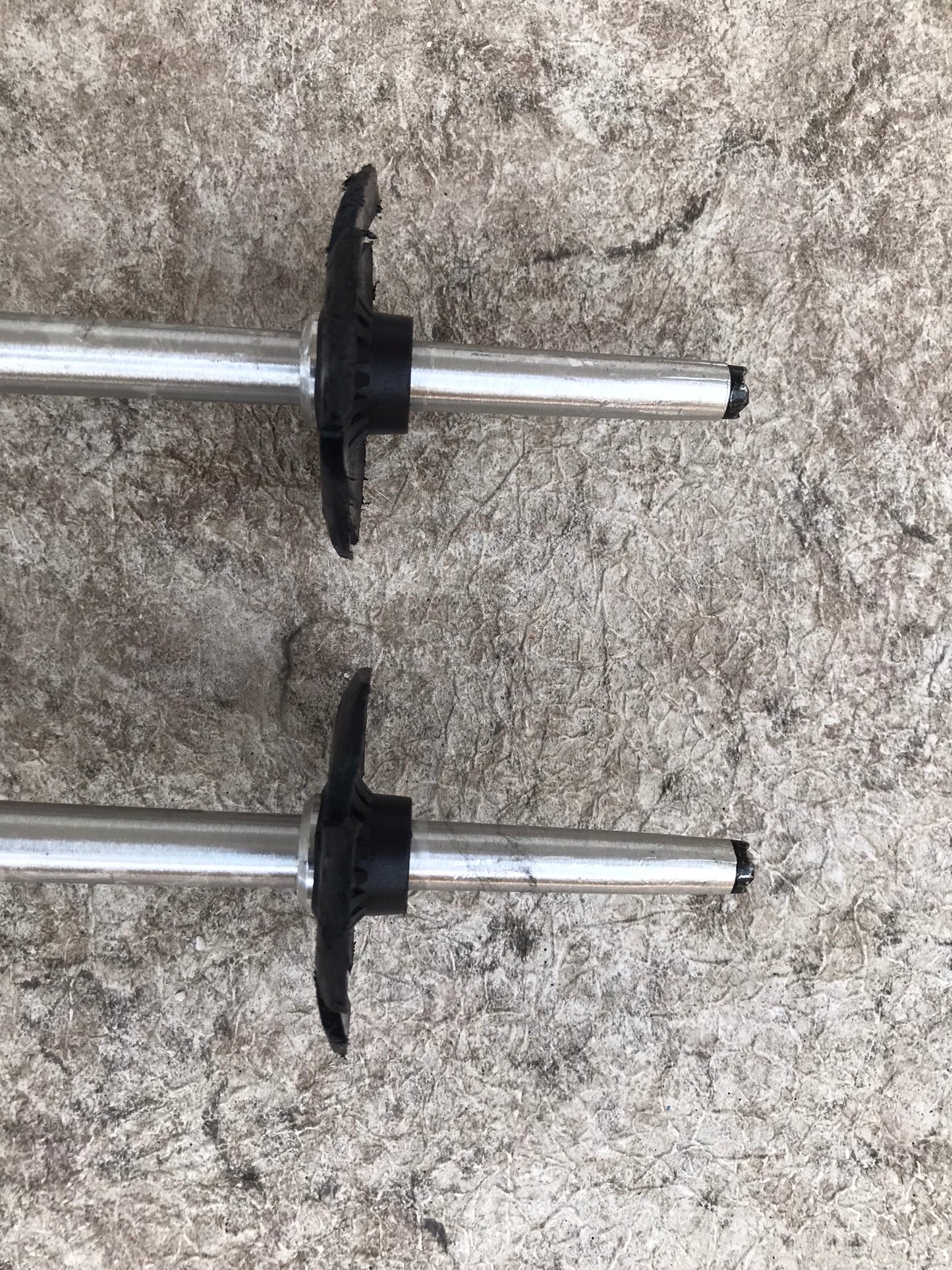 Ski Poles Adult Size 52 inch 130 cm Scott Grey Black Chrome Rubber Handle Excellent