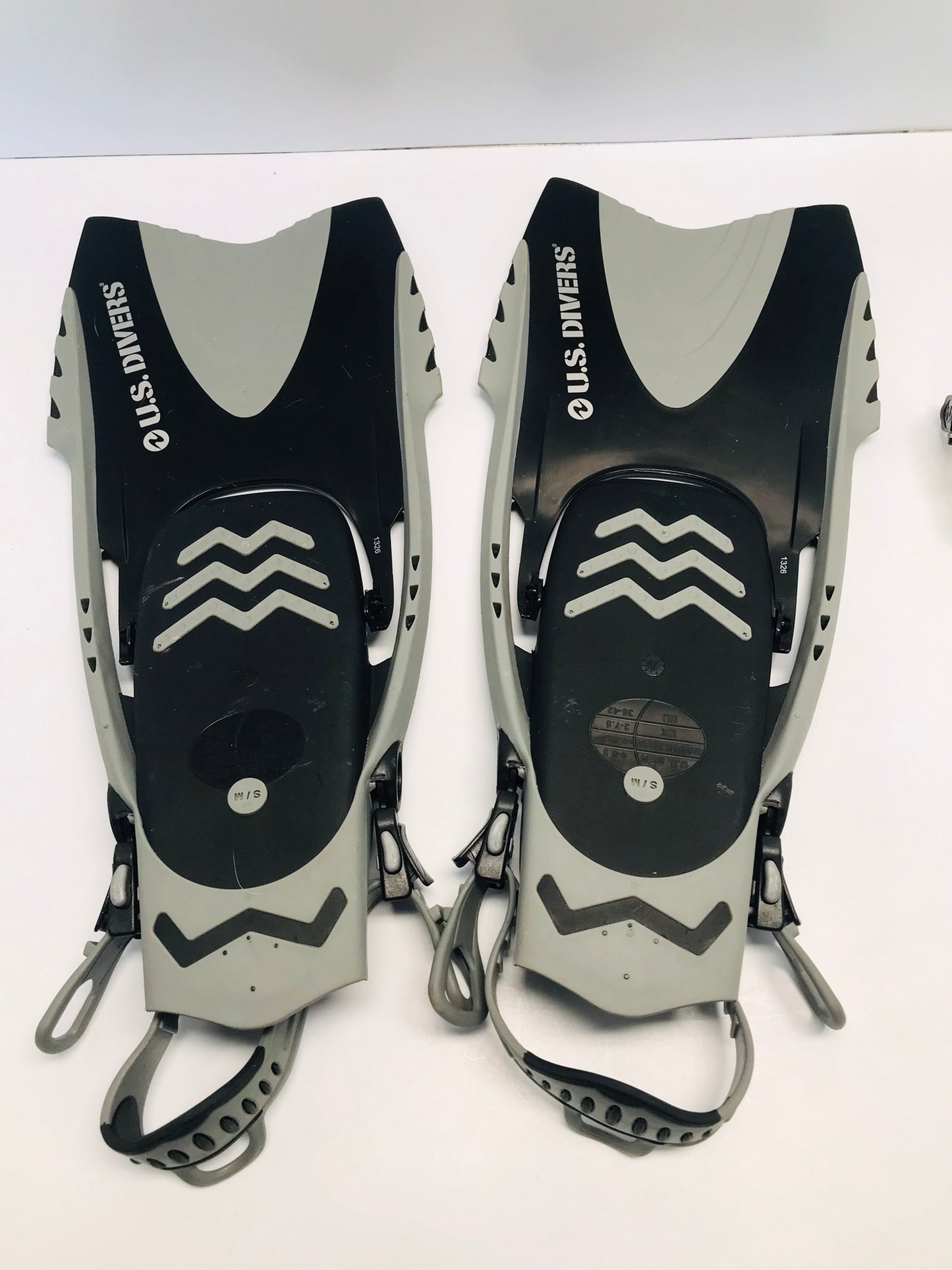 Snorkel Dive Fins Ladies Size 5-9.5 Shoe US Divers Grey Black Like New