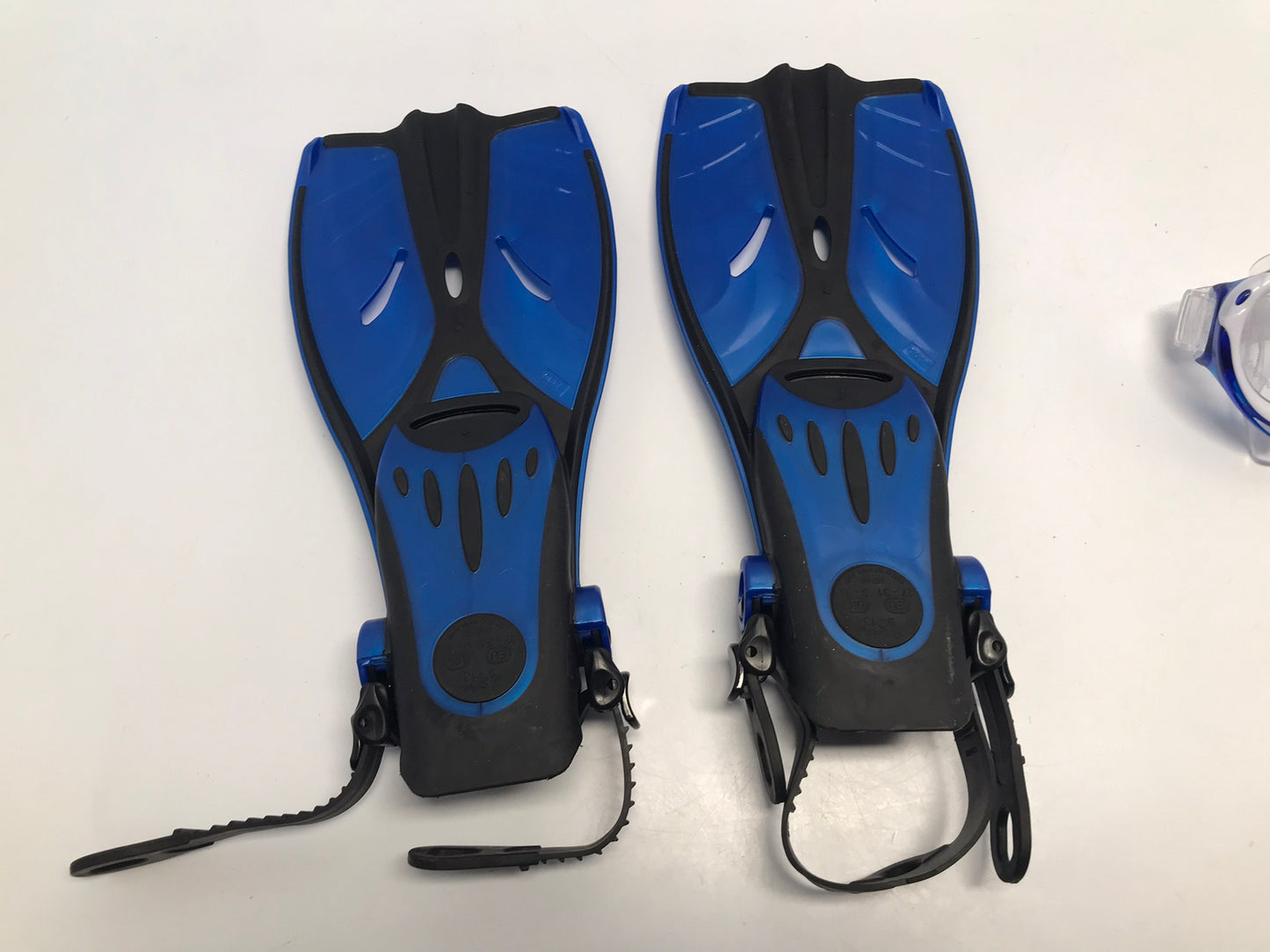 Snorkel Dive Surf Child Size 9-13 Blue 3pc Excellent Swim Surf
