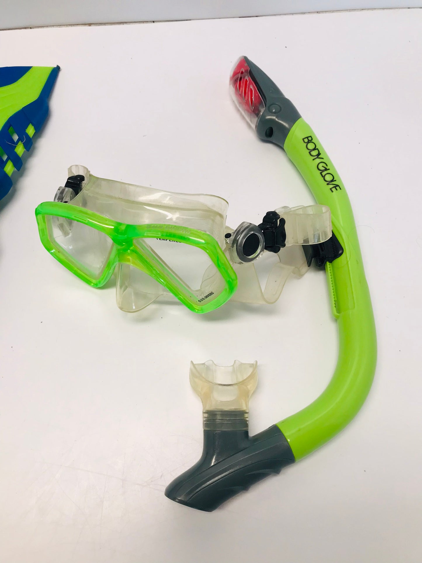 Snorkel Dive Swim Fins Set Child Shoe Size 1-4 Body Glove Blue Lime Excellent