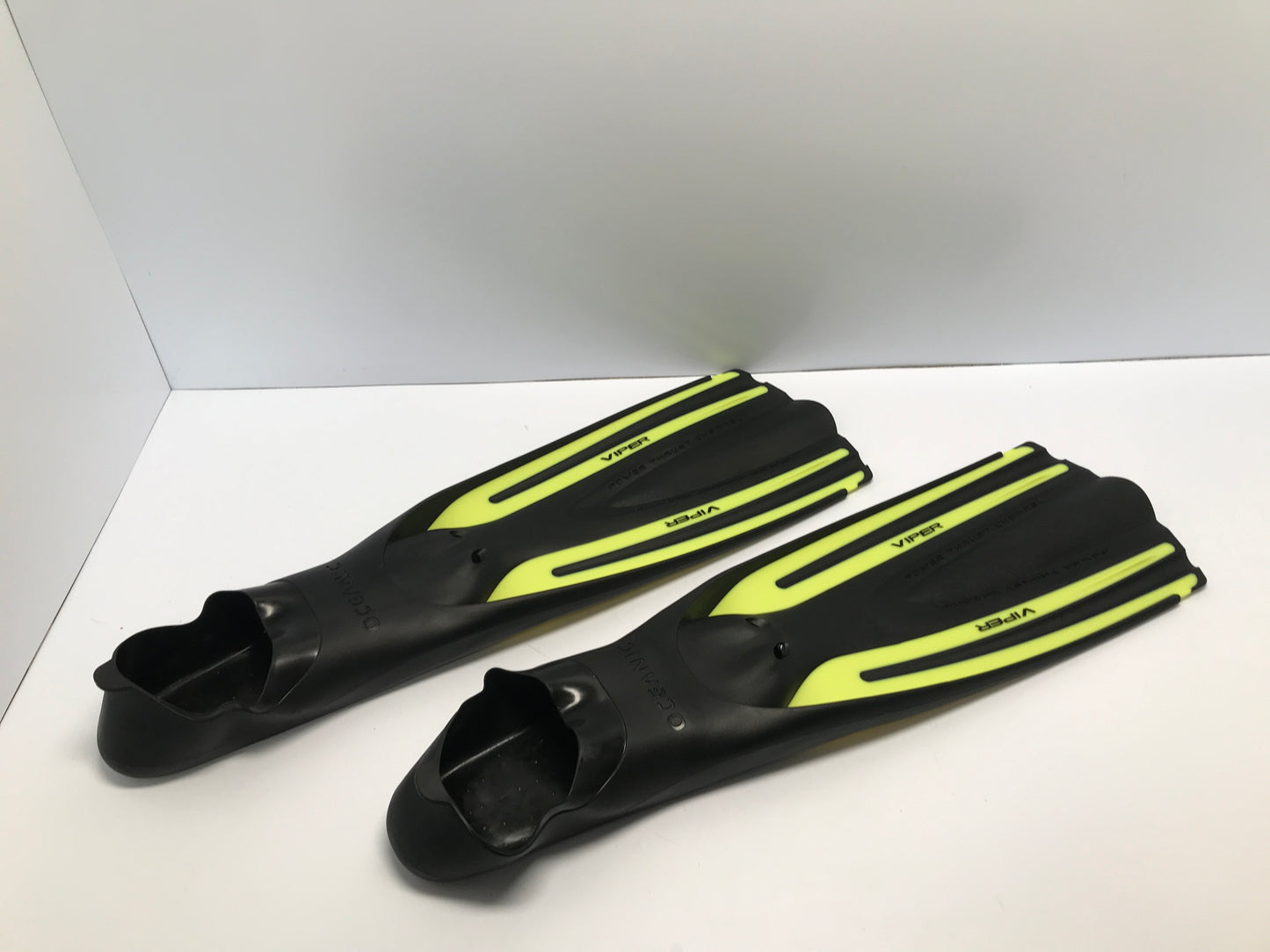 Snorkel Diving Fins Men's Size 12-13 Oceanic Viper Black Lime Like New
