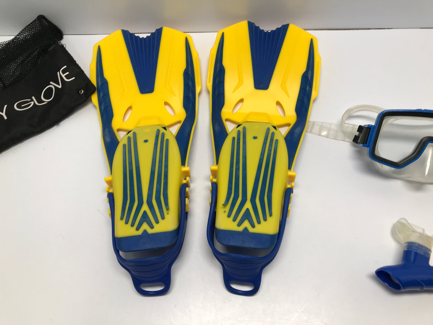 Snorkel Diving Fins Set Child Size 1-4 Adjustable Body Glove Blue Yellow Excellent