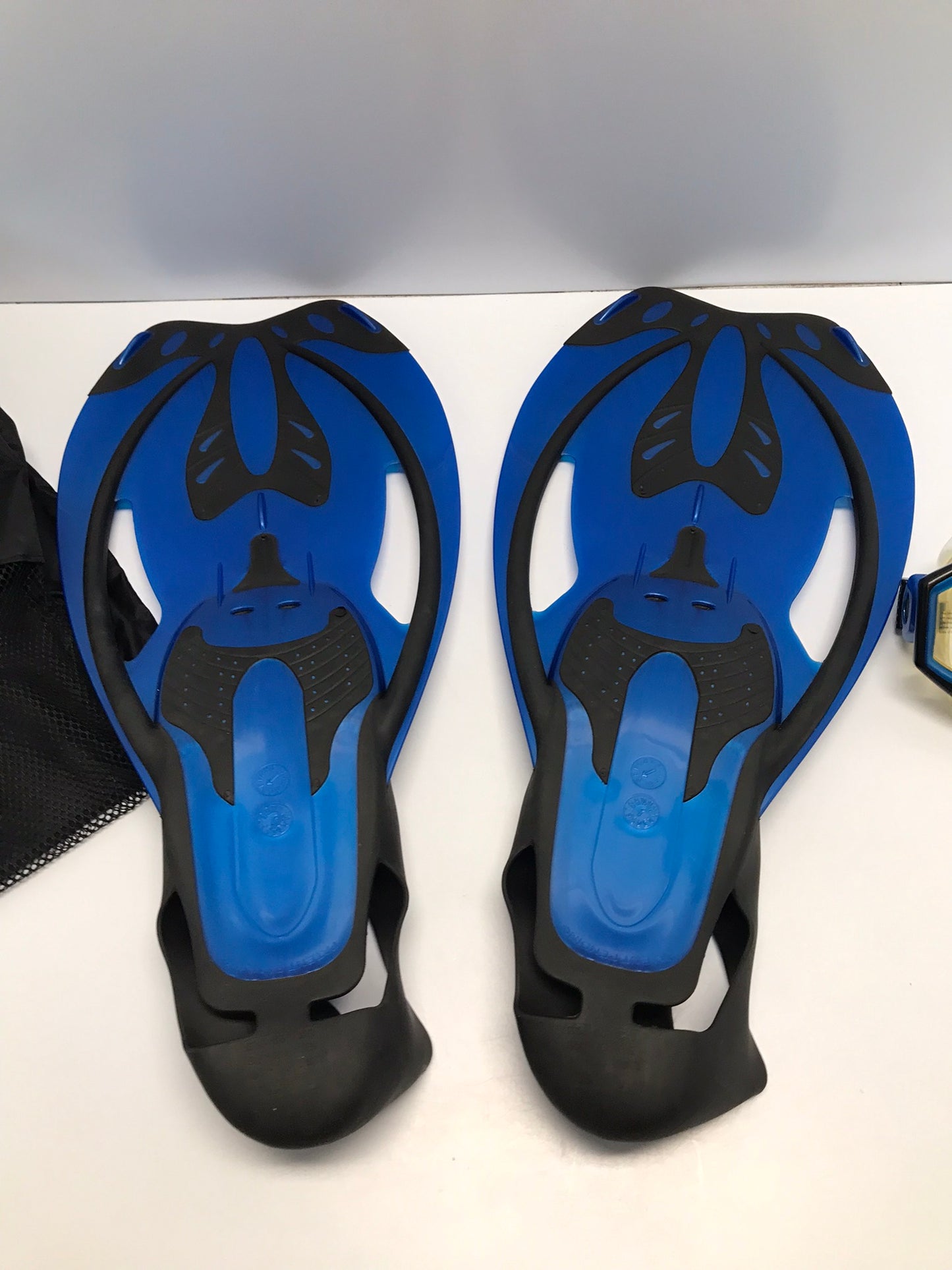 Snorkel Set Men's Size 11-14 Blue Black Used Once Like New