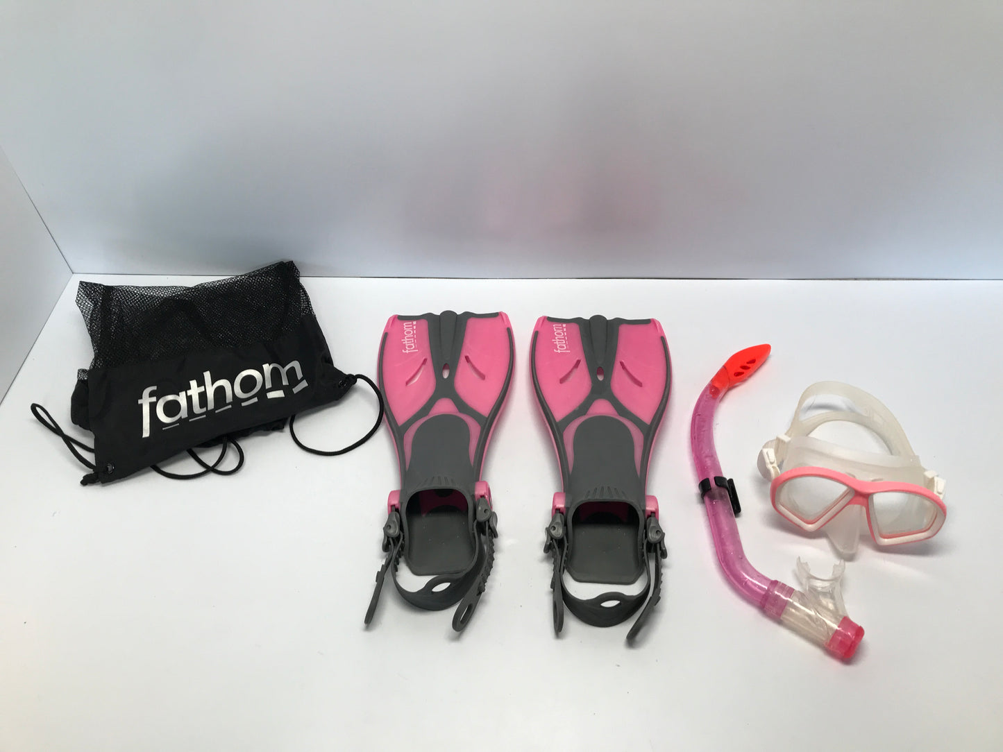 Snorkel Surf Fins Set Child Size 9-13 Fathum Pink Grey Excellent