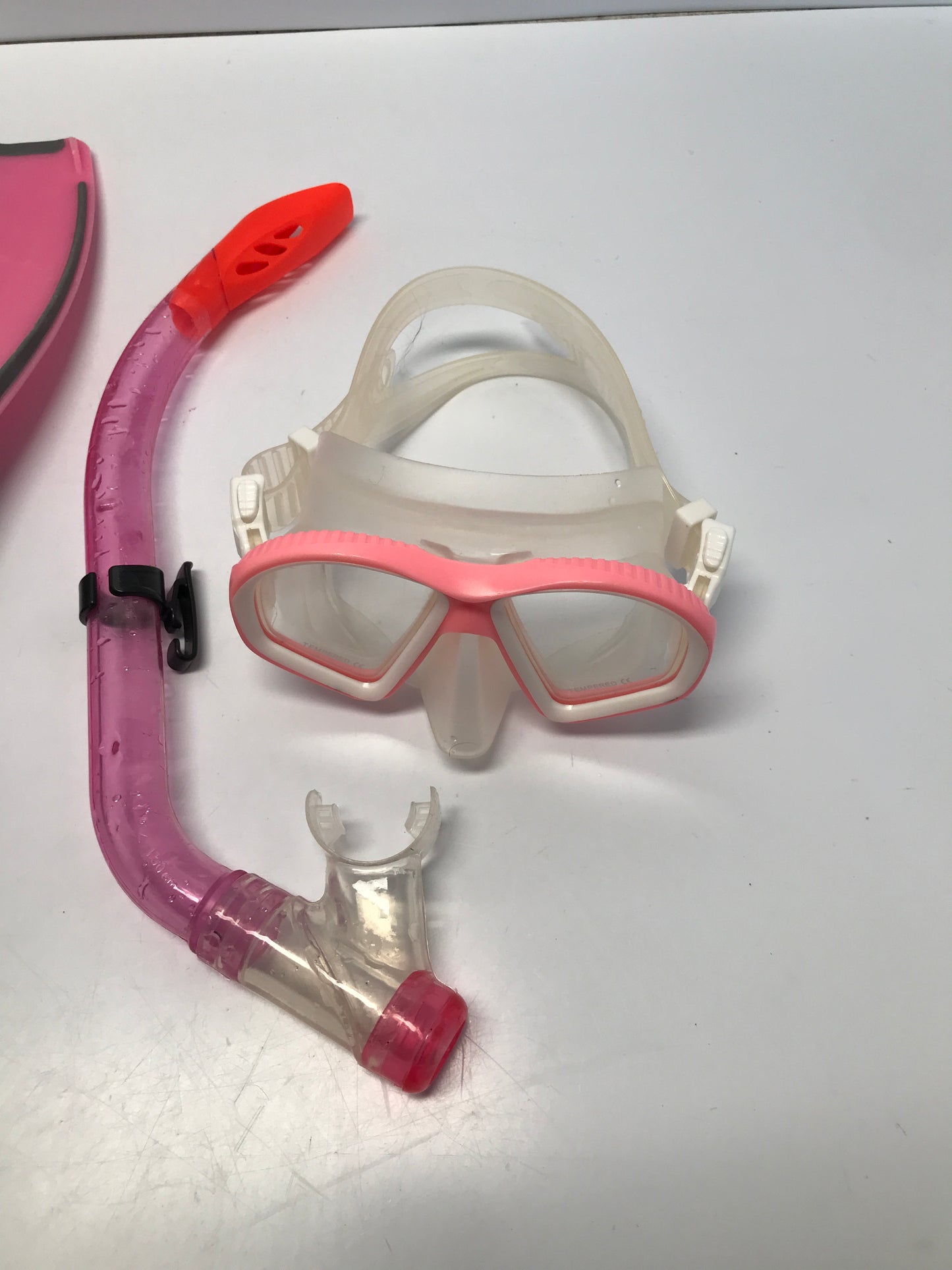 Snorkel Surf Fins Set Child Size 9-13 Fathum Pink Grey Excellent