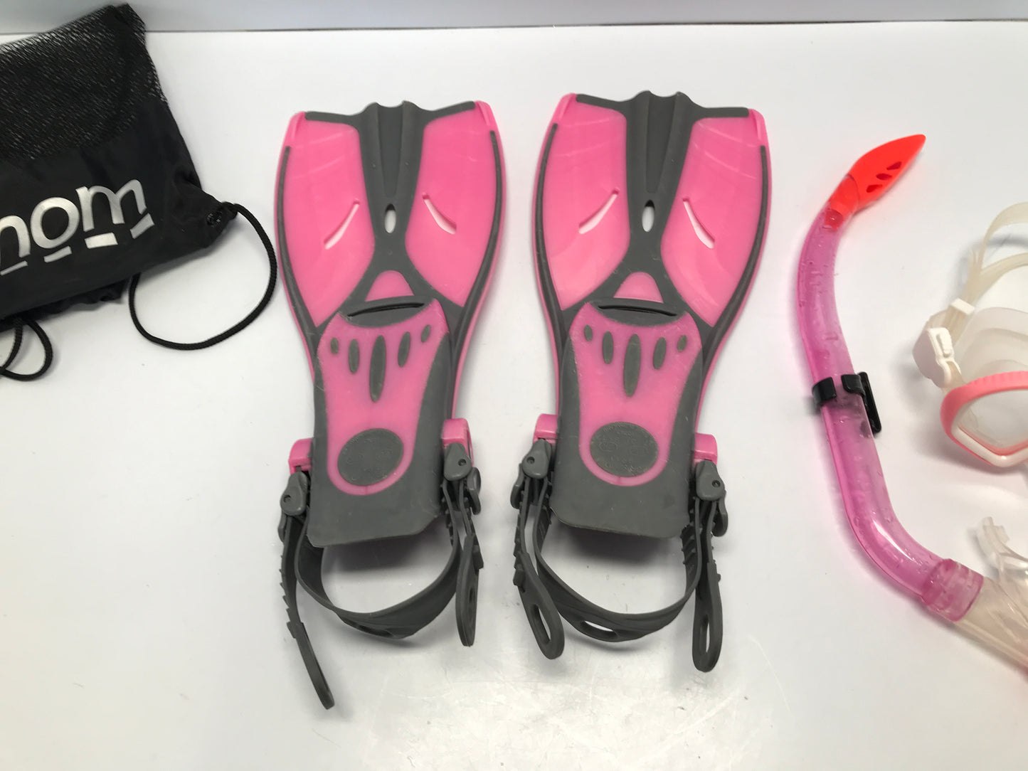 Snorkel Surf Fins Set Child Size 9-13 Fathum Pink Grey Excellent