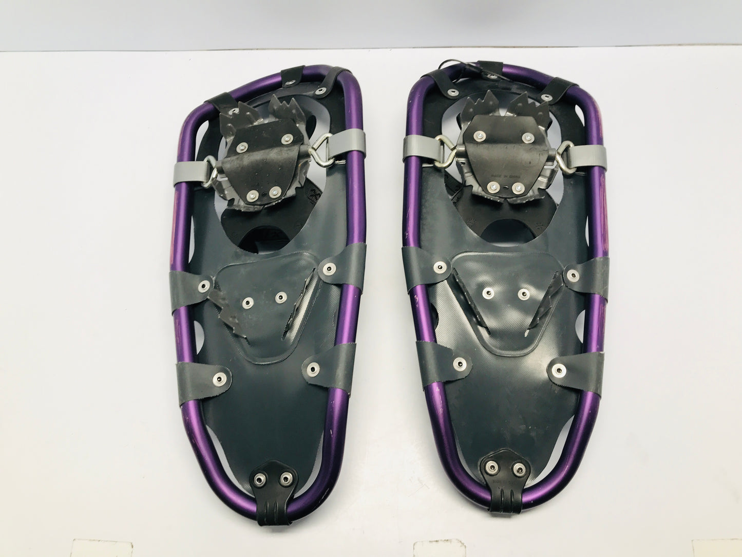 Snowshoes Size Junior Length 20in Age 8-12 Weight 50-120lbs Tubbs Vertex Purple Black Like New