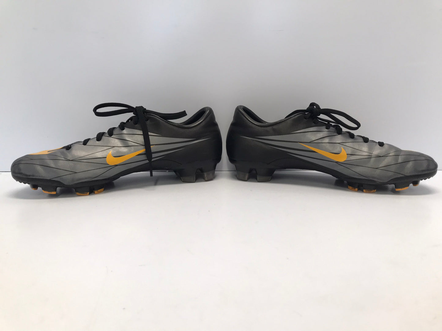 Soccer Shoes Cleats Men's Size 8.5 Nike Mercurial Black Grey Lime Like New
