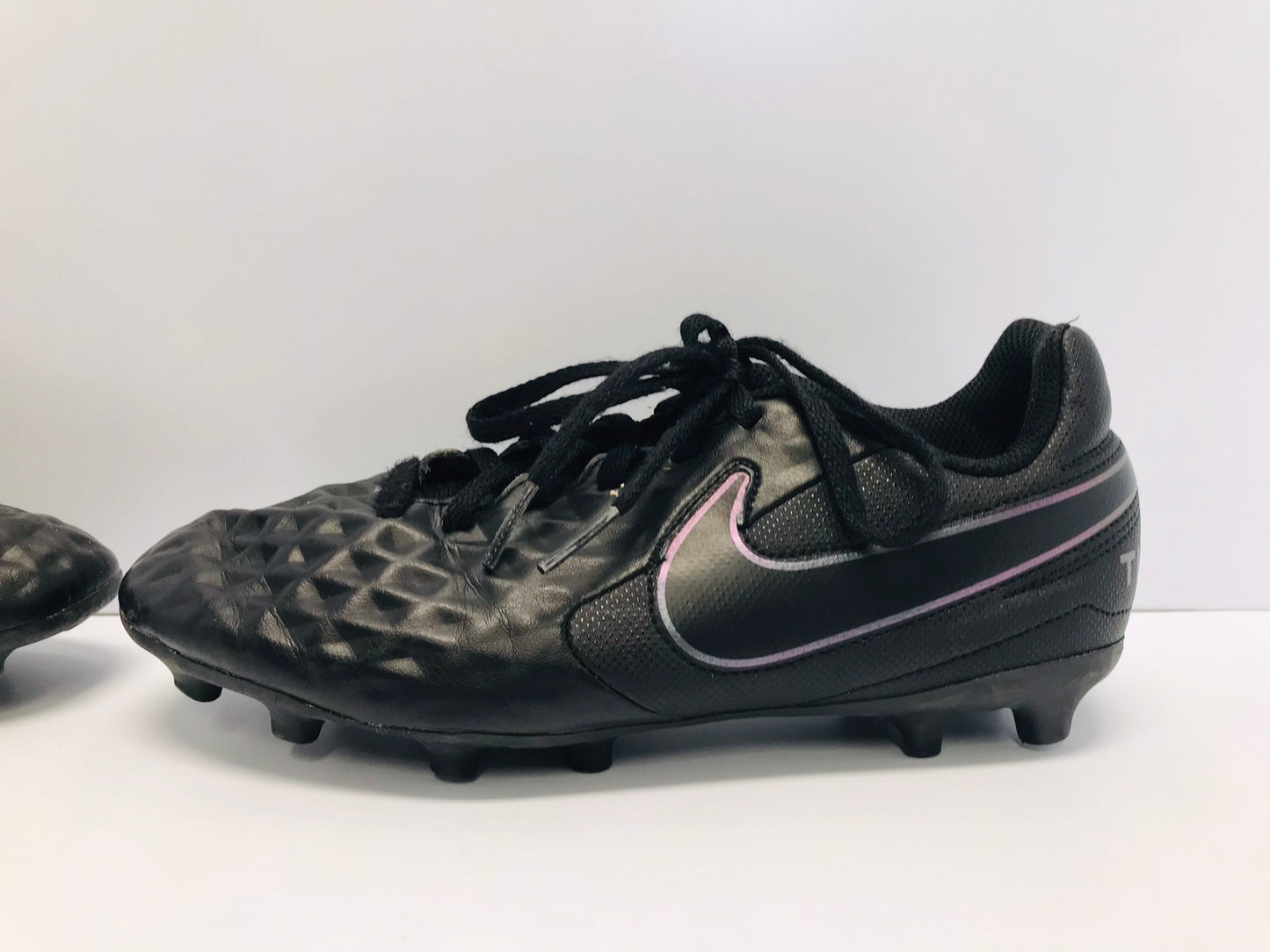 Soccer Shoes Cleats Child Size 2 Shoe Size Nike Tiempo Excellent Black