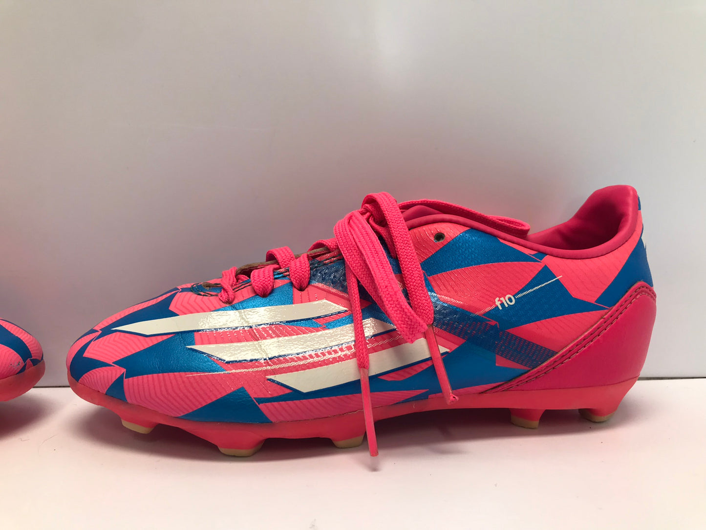 Soccer Shoes Cleats Child Size 1 Adidas Pink Blue Excellent