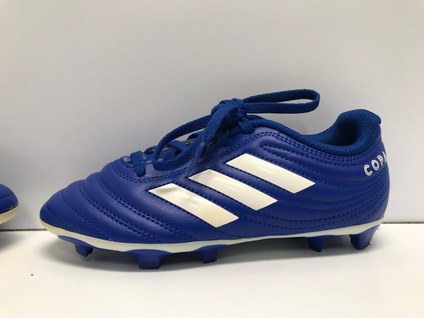 Soccer Shoes Cleats Child Size 1 Blue White Excellent