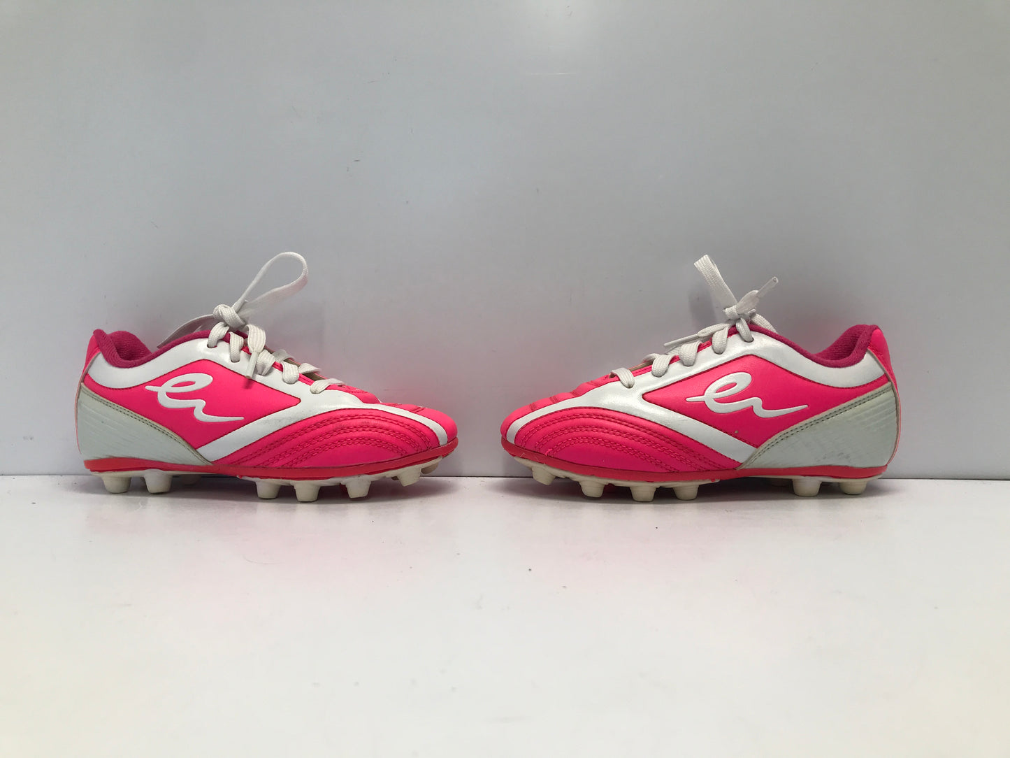 Soccer Shoes Cleats Child Size 1 Eletto Pink White Like New