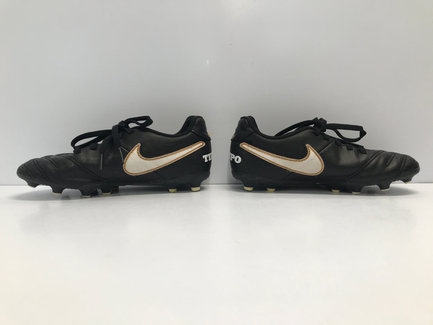 Soccer Shoes Cleats Child Size 1 Nike Tiempo Black White Gold