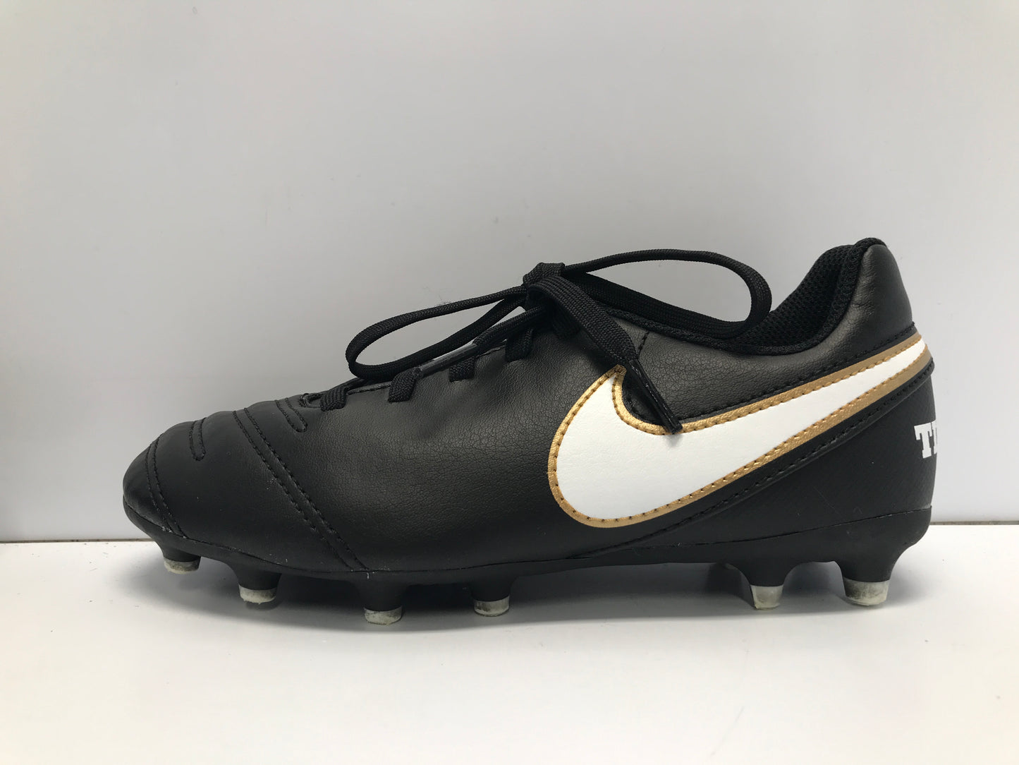 Soccer Shoes Cleats Child Size 1 Nike Tiempo Black White Gold Outstanding Quality