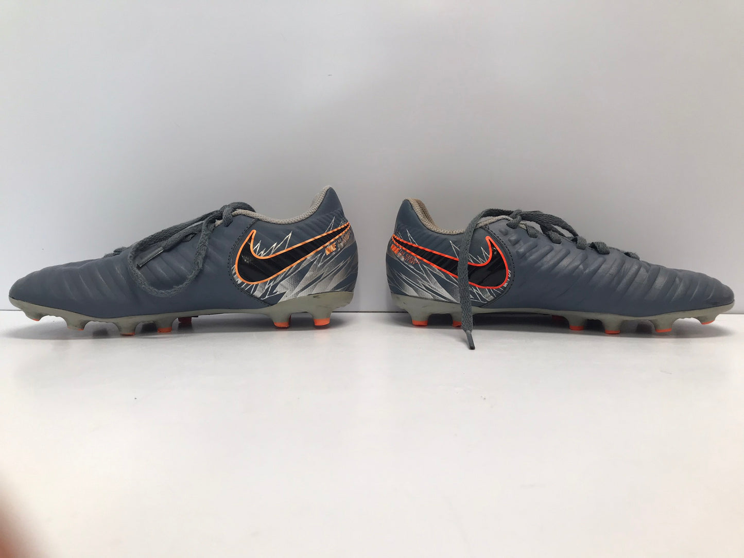 Soccer Shoes Cleats Child Size 2.5 Nike Grey Tangerine