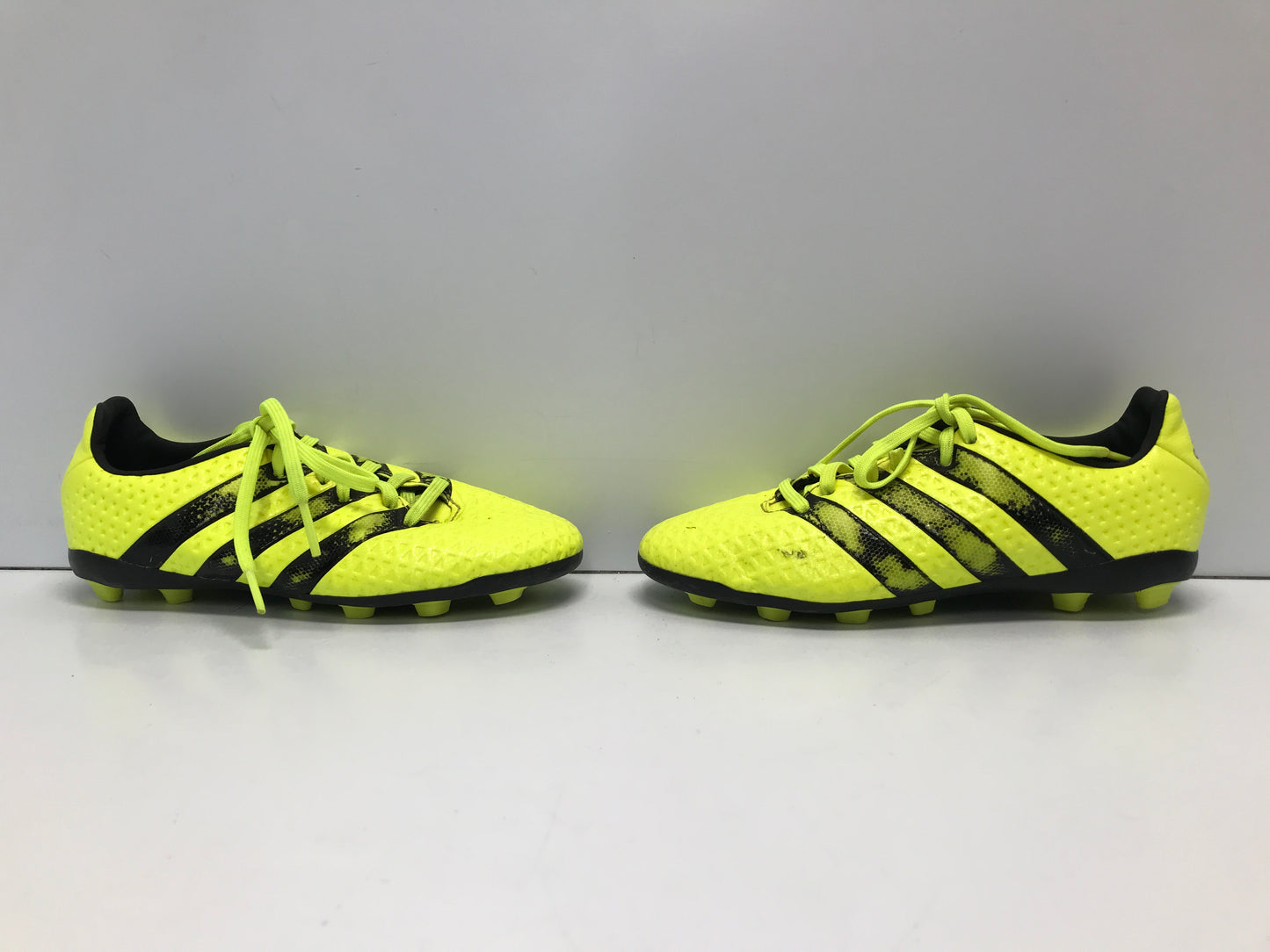 Soccer Shoes Cleats Child Size 2 Adidas Yellow Black
