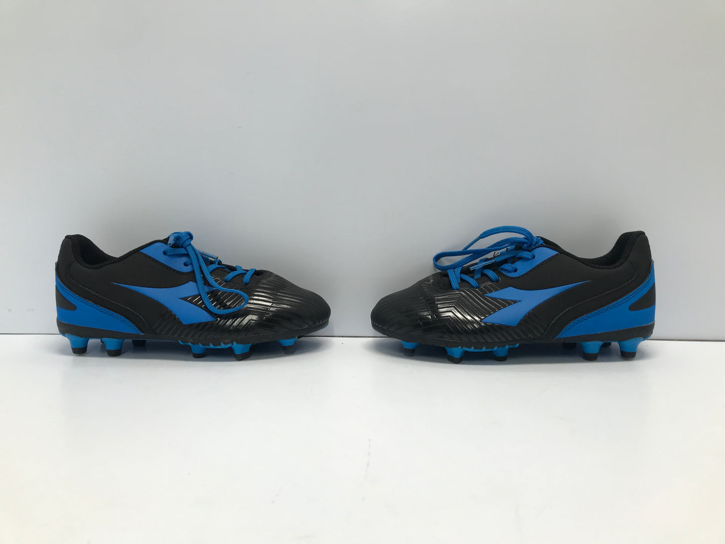 Soccer Shoes Cleats Child Size 2 Diadora Blue Black Like New