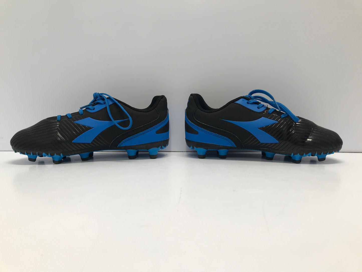 Soccer Shoes Cleats Child Size 2 Diadora Blue Black Like New