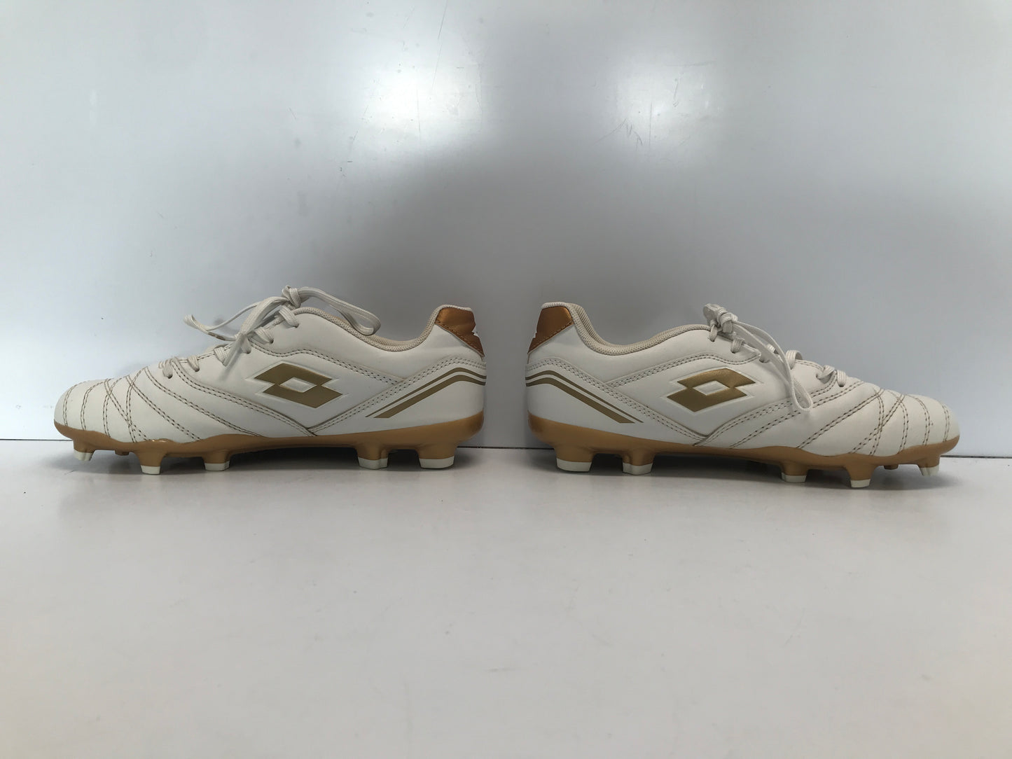 Soccer Shoes Cleats Child Size 3.5 Lotto White Gold Like New