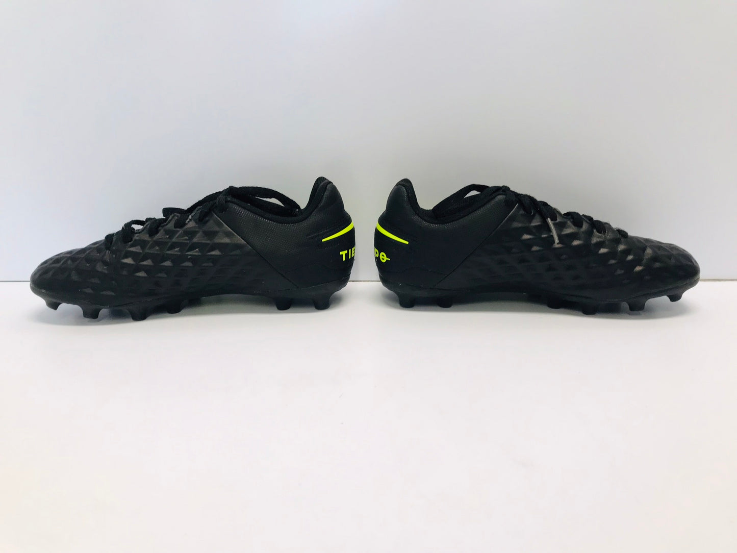 Soccer Shoes Cleats Child Size 3 Nike Tiempo Black Lime Excellent