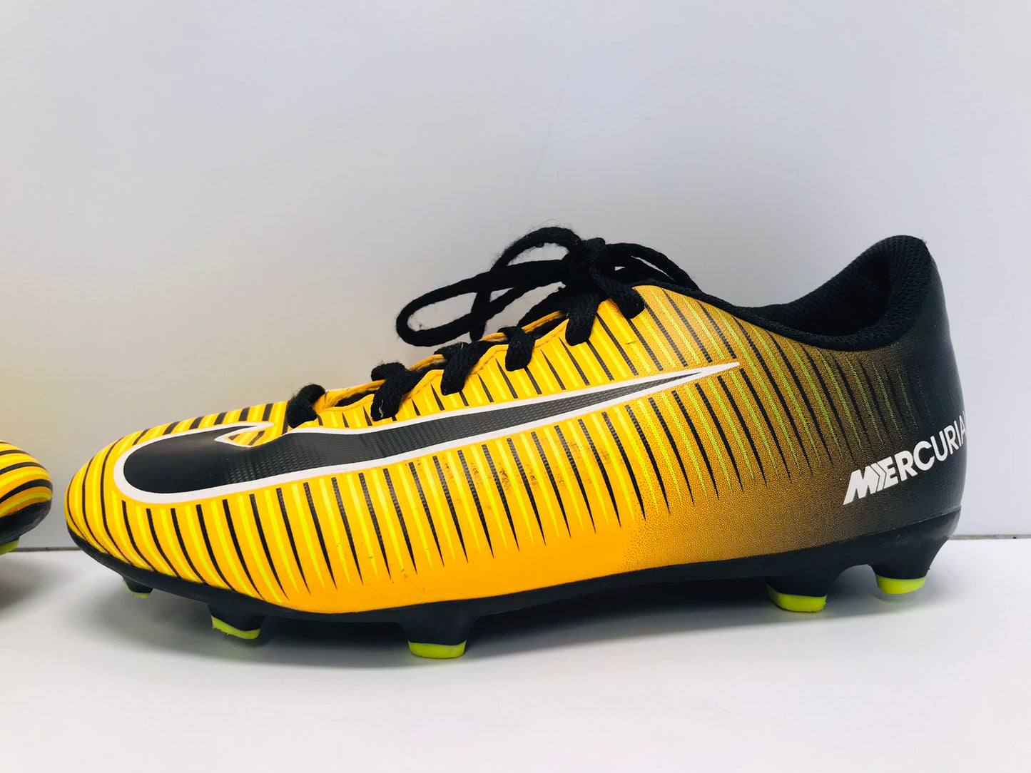 Soccer Shoes Cleats Child Size 3 Nike Mercurial Black Lime Excellent