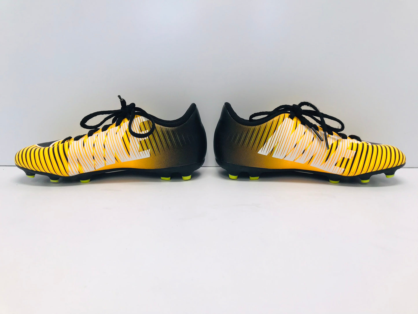 Soccer Shoes Cleats Child Size 3 Nike Mercurial Black Lime Excellent